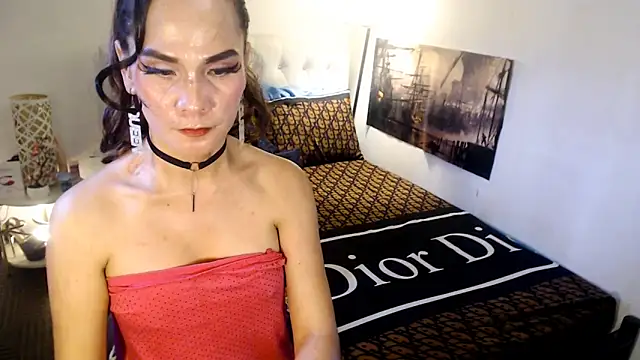 NinaDOM4CUM live sex cam