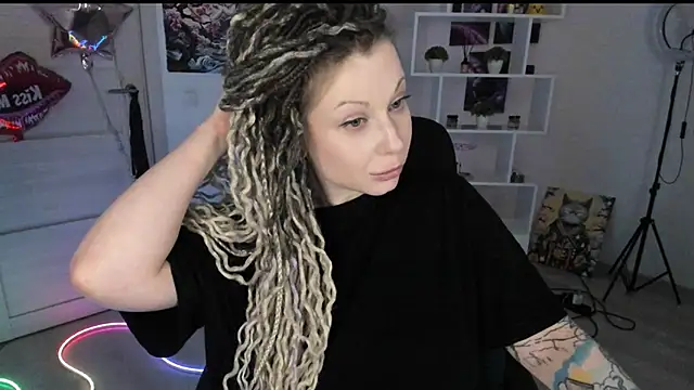 honeysallymoore - HoneySallyMoore's free webcam - UK Sex Cams