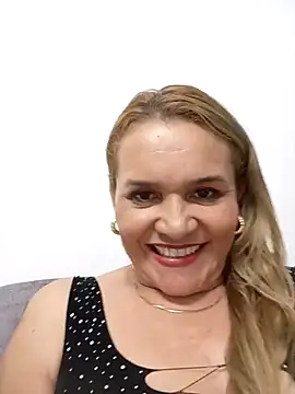 charlotte_milf30's live cam