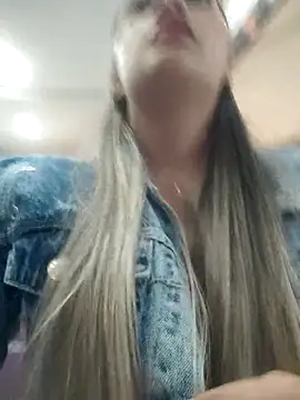 alana_69 (F young) - Big squirt in your face! (Down pants)