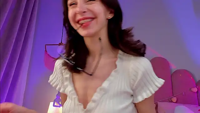 elsayoung (F young) - touch these panties😈