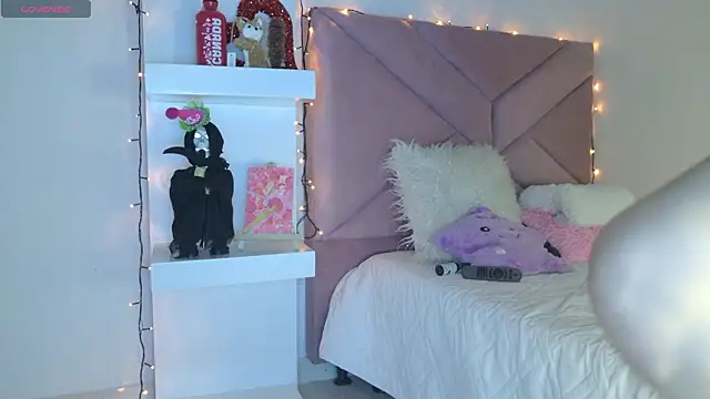 eva_sin18 (F young) - finger in the ass