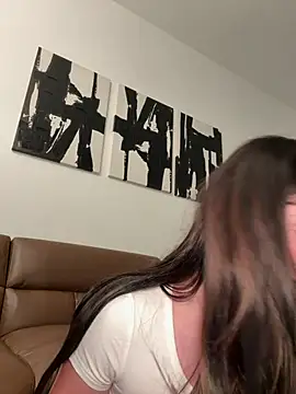 aus_queen's live cam