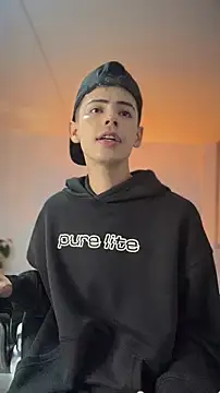 Sebastian_Reed live sex cam