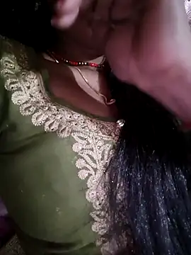 Eshwari_Chopra's live cam