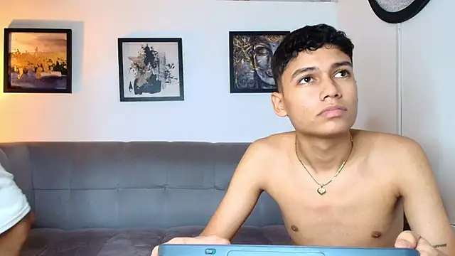 COUPLES_BOYS's live cam