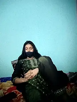 18_year_old_girl (F teen) - Suck finger baby 👆