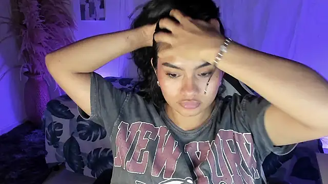 video chat room Riana Kean