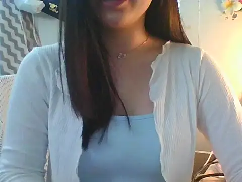 linzly (F teen) - kiss