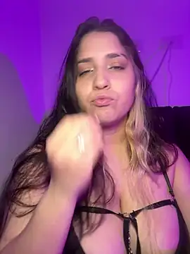 valentina_jonnes1 (F young) - Show boobs and Bounce