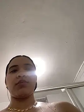 madelinebenet (F young) - SQUIRT SHOW