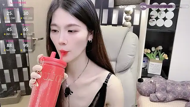 Yueyue-MM live sex cam