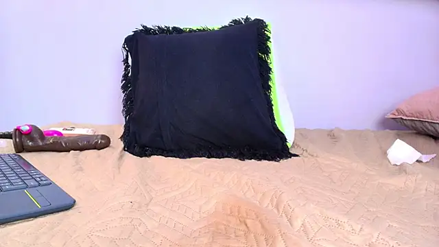 melany_roberts_ - Melany_roberts_'s free webcam - UK Sex Cams