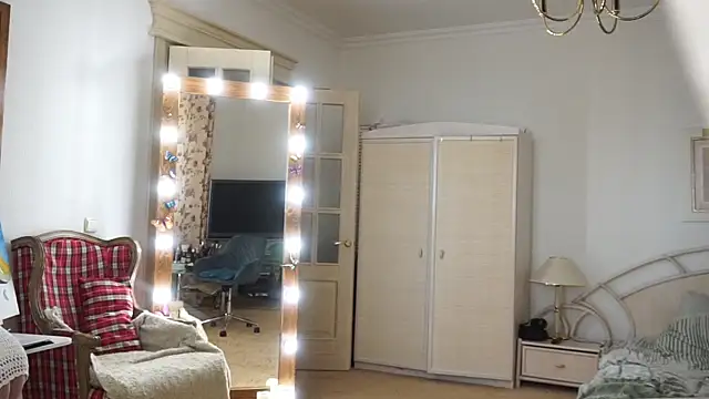 moonlight4u - Moonlight4u's free webcam - UK Sex Cams