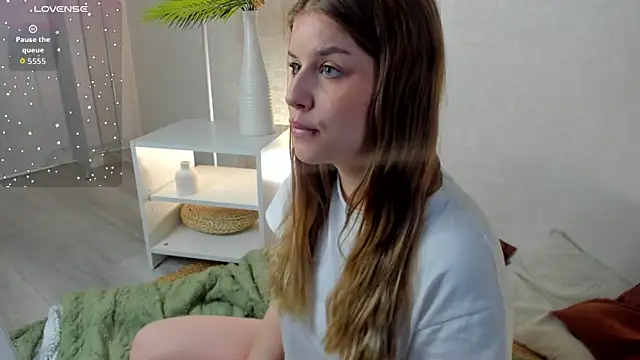 crispy_amber (F teen) - Turn around and pull panties up