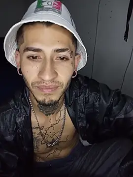 tattoboy19cm - Tattoboy19cm's free webcam