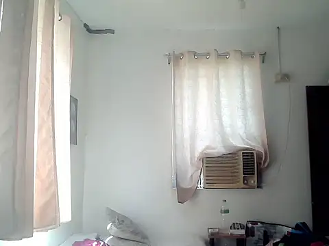 bigcockkyla - Bigcockkyla's free webcam - UK Sex Cams