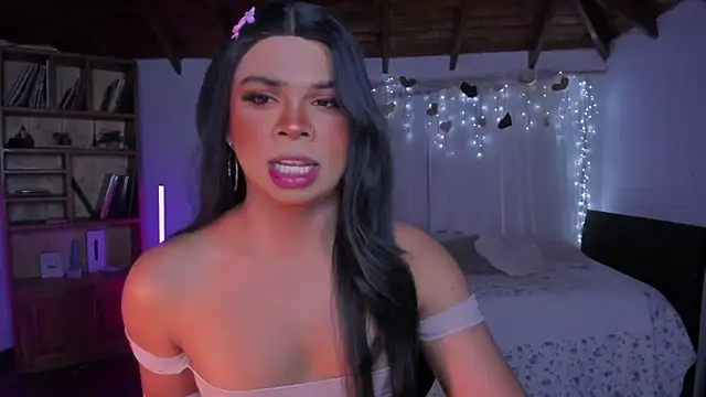 cuteromi - CuteRomi's free webcam - UK Sex Cams