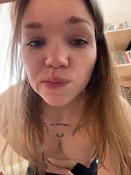 StreetSquirt's live cam