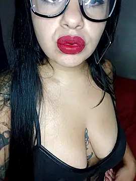 milf_tiffany - Milf_Tiffany's free webcam - UK Sex Cams