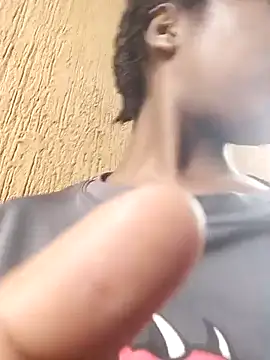 Webcam Model (Bootyful_me)  is live.Free join now!