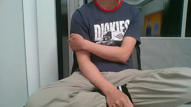 nole_china7 (Ask my age) - talk / fun / cum