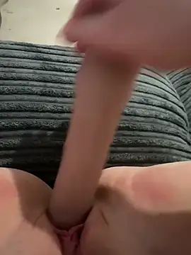 urslutxo - Urslutxo's free webcam - UK Sex Cams