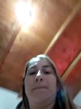 iris_love18 - Iris_love18's free webcam