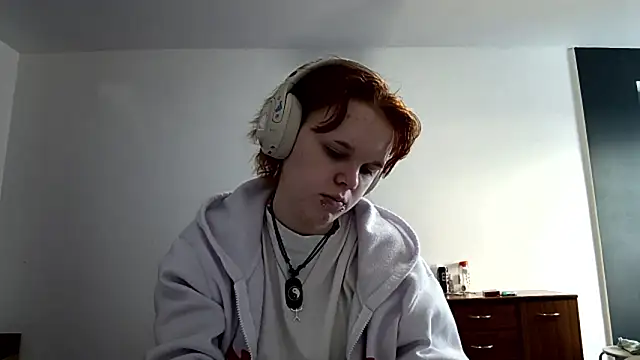 curlapettybom - CurlaPettyBom's free webcam