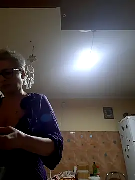 Webcam Model (LunaBlaise)  is live.Free join now!