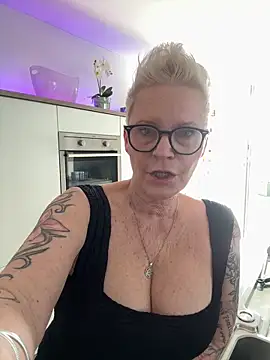 german_milf - German_Milf's free webcam