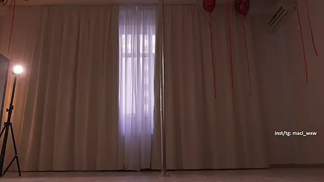 Faster_maci live sex cam