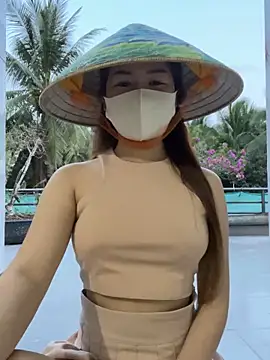 babythree_ (F young) - Play pussy in public garden 🪴