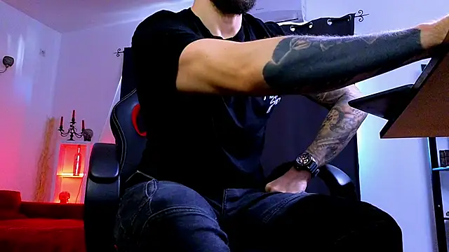 mightyaaron66 (M young) - 𖤐🔥 parTy Time ,House parTy  !  💨𖤐