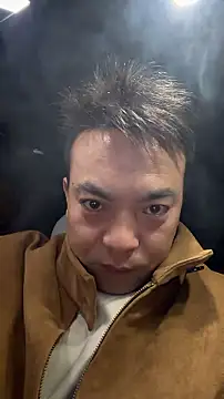 gghx666 (Ask my age) - 一个币可震醒我