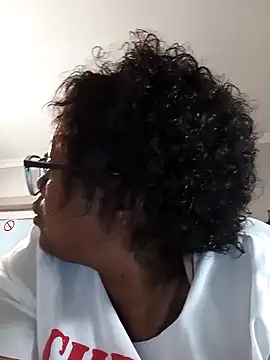 cutehoney92 (F young) - Ass play