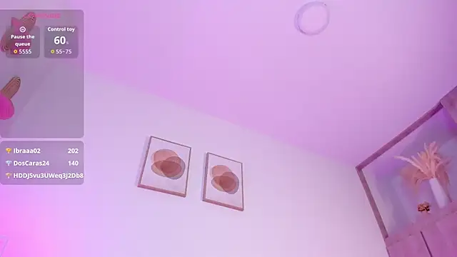 Webcam Model (Mia_222)  is live.Free join now!