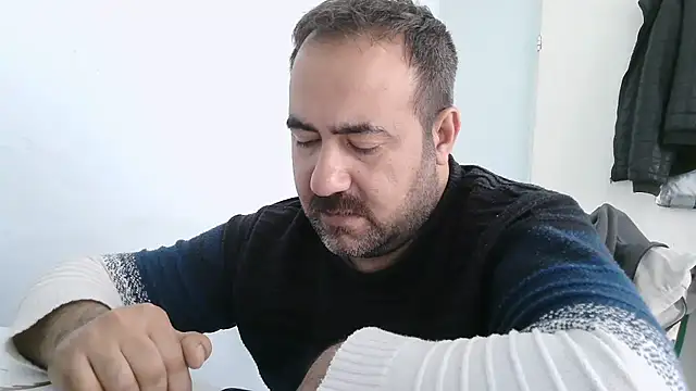 mio_jaks (Ask my age) - Does anyone want sperm? :wanker: