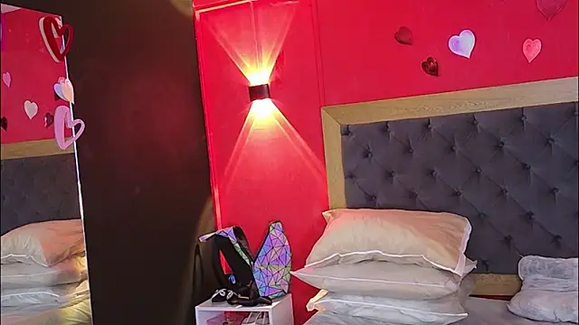 yayahilton (F young) - rub my clit open pussy