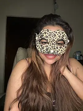 Webcam Model (SLNatasha)  is live.Free join now!