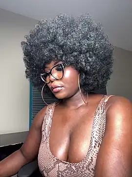 WomanNextdoor1 live sex cam