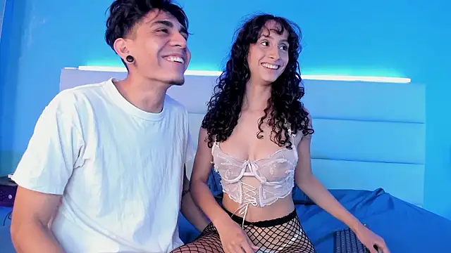 abrilandjulian - Abrilandjulian's free webcam - UK Sex Cams