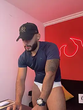 mike_savage3 (M young) - Big muscles alpha dominat boy hairy