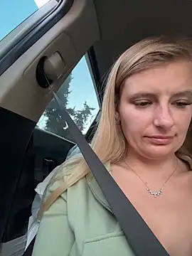 betsy (F young) - Spoil me at public car