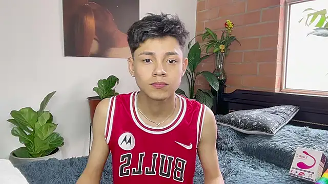 andy_belier23 (M twink) - masturbacion one hour