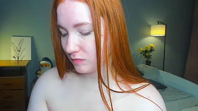 ethalcarlsqq (F young) - Bounce my boobs hard and show them off!