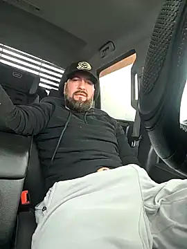 beardedtattood (Ask my age) - So horny and Soo hard 😈😈