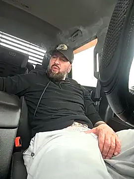 Beardedtattood's live cam