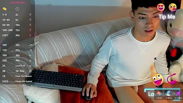 logantwink18 (M twink) - my friend fucks me