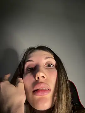 saphirafox (F young) - Desnuda